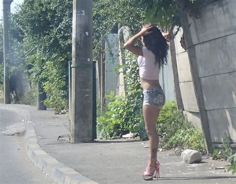 hookers in the street|Video shows street walkers in the open in Brooklyn .